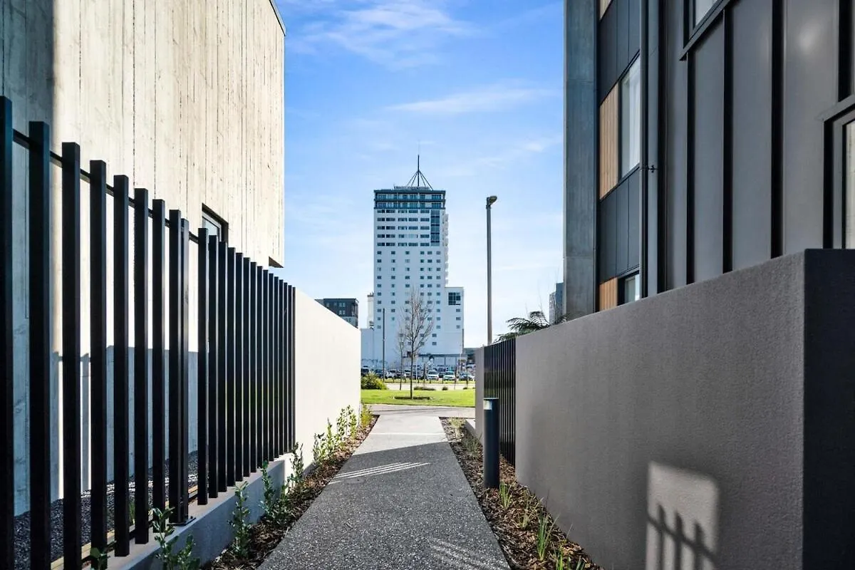 Latimer Top Floor Apartment In City Central Christchurch