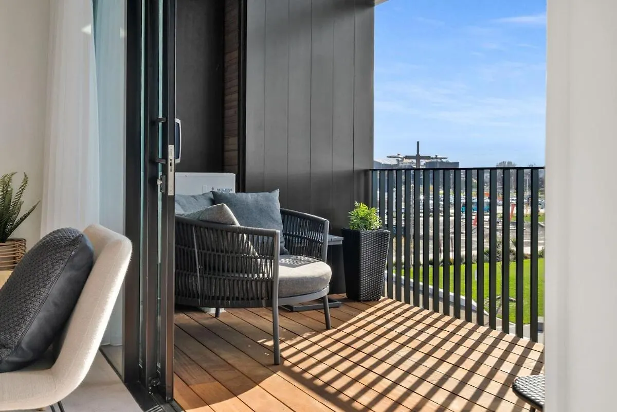 Latimer Top Floor Apartment In City Central Christchurch