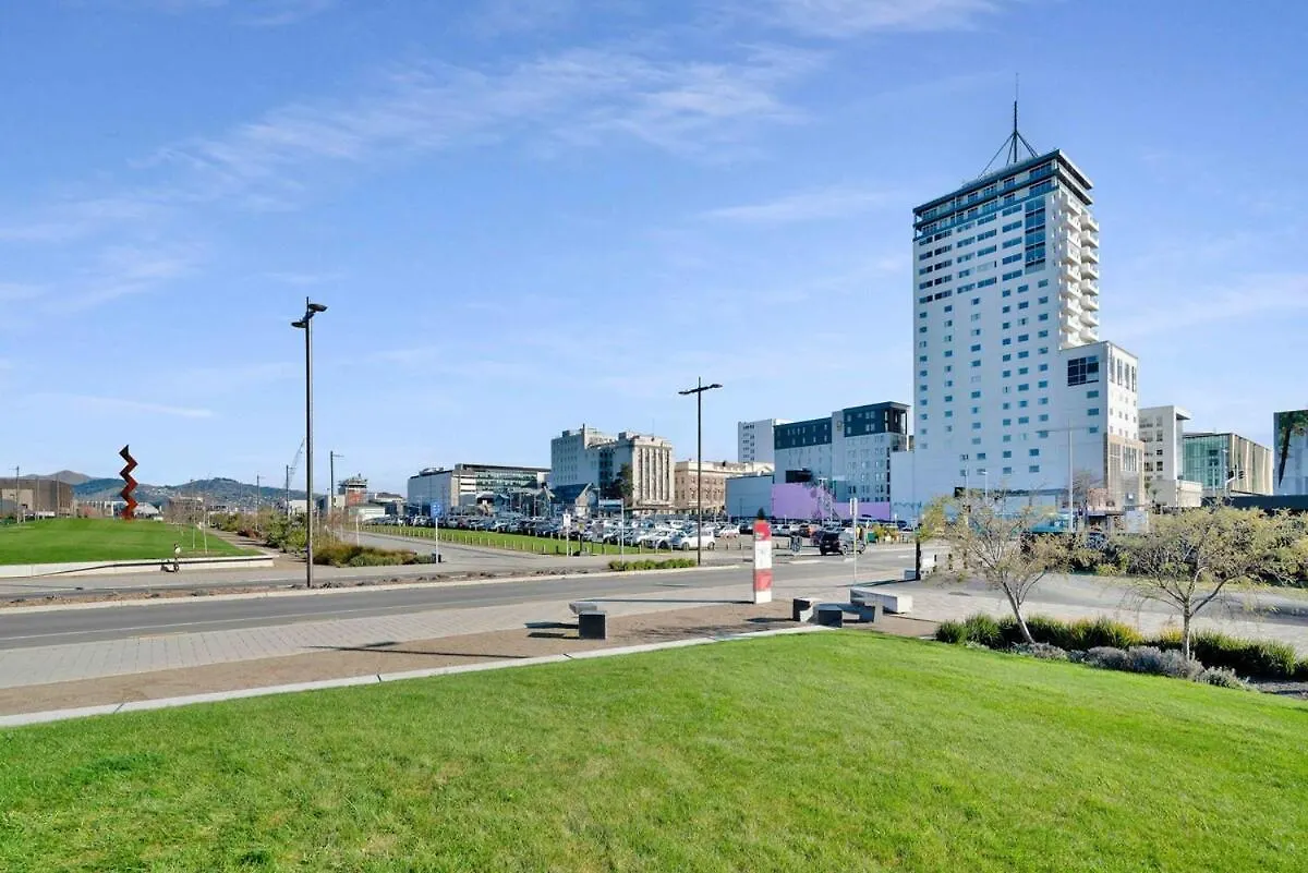 Latimer Top Floor Apartment In City Central Christchurch