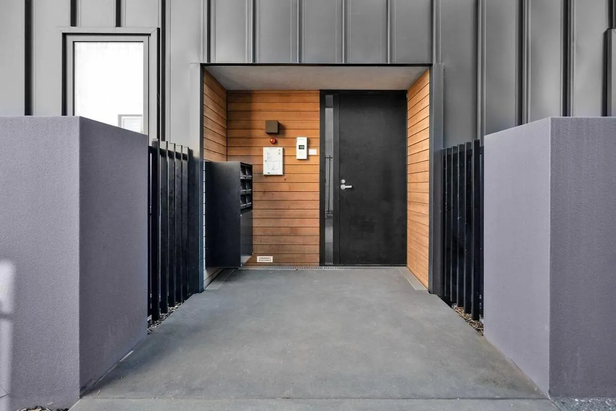 Latimer Top Floor Apartment In City Central Christchurch