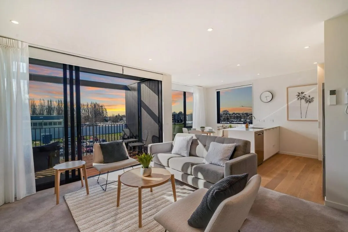 Latimer Top Floor Apartment In City Central Christchurch